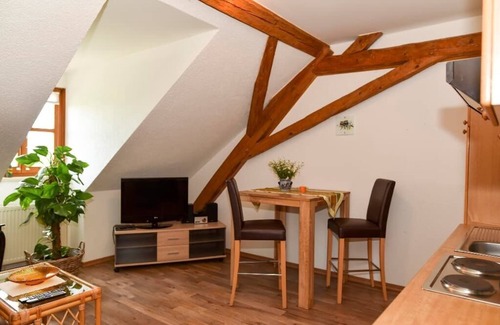 Traitsching Apartment | Cozy Loft Apartment for 1-2 Guests with Kitchen Access