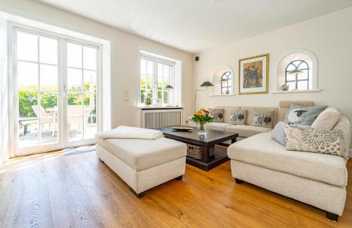 Kleinmorsum House | Family-Friendly Hüs bi Koog: Pet Welcoming 4-Star Retreat