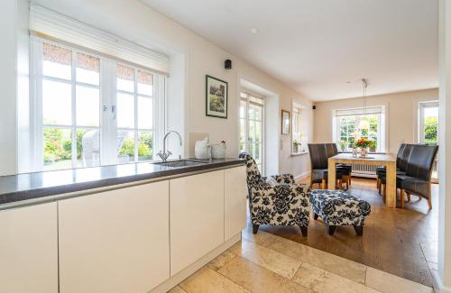 Kleinmorsum House | Pet-Friendly Hüs bi Koog 2: Ideal for Family Getaways