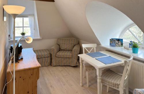 Suddorf Apartment | Cozy Hüs Sanskiin Ferienwohnung with Family-Friendly Perks