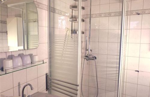 Suddorf Apartment | Discover Hüs Sanskiin Ferienwohnung - Pet & Child Friendly
