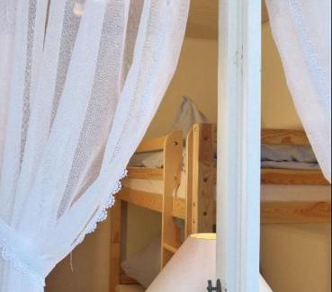 Suddorf Apartment | Discover Hüs Sanskiin Ferienwohnung - Pet & Child Friendly