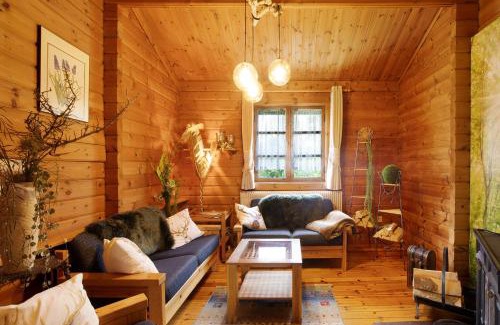 Hayingen House | Discover Hüssli Numero 1: Pet-Friendly Retreat with Pool