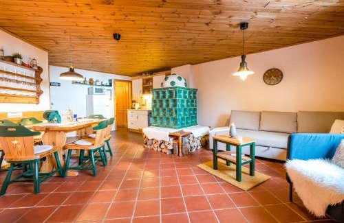 Bodensdorf Ski Chalet | Cozy Hütte Gerlitzen: Family and Pet Friendly Retreat