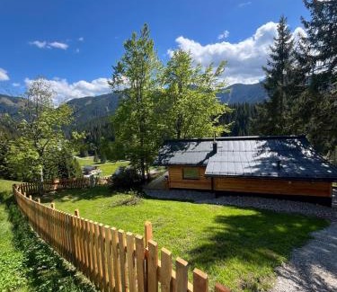 Annaberg-Lungoetz House | Hütte Neuhaus