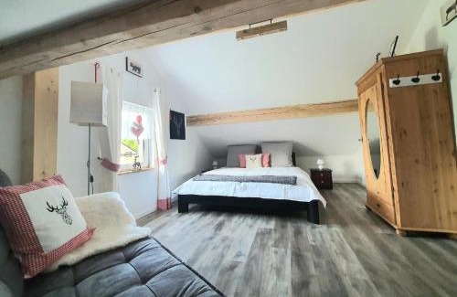 Innernzell House | Experience Hüttenglück: Family-Friendly with Hot Tub Bliss