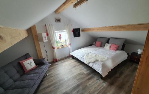 Innernzell House | Experience Hüttenglück: Family-Friendly with Hot Tub Bliss