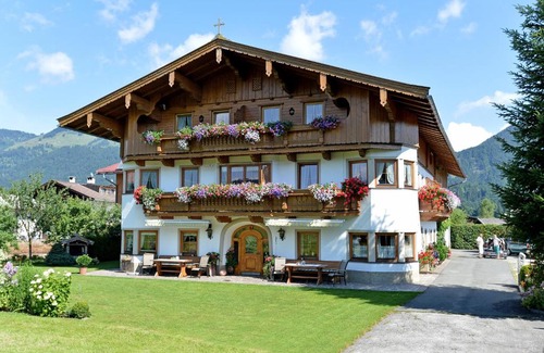 Koessen House | Pet-Friendly Hüttschmiedhof - Rated 9.3/10 by Guests