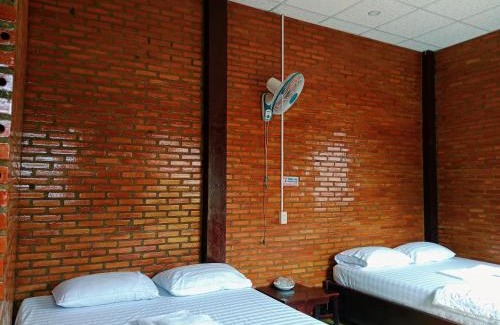 Quan Tom Hotel | Exceptional HOMESTAY HƯƠNG RỪNG: Child-Friendly Retreat