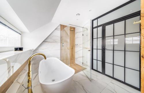 Elk Apartment | Experience H Aparthotel: 4-Star Escape with Spa & Hot Tub