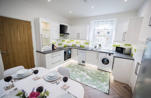 Staindrop House | Discover H C Property - The Old Pack Horse, Pet Friendly Stay