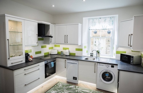 Staindrop House | Discover H C Property - The Old Pack Horse, Pet Friendly Stay