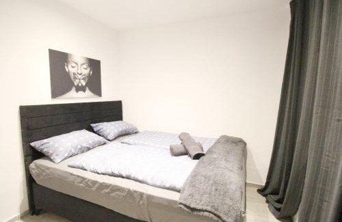 Wahring Apartment | Experience Comfort at H Elite Apartment KS with Pool Access