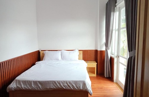 Phuong Villa | Pet-Friendly H.Flower Villa: Perfect for Family Getaways