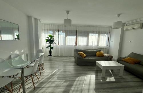 Norte Apartment | Discover H&H Apartamento Azucena: 4-Star Family Retreat