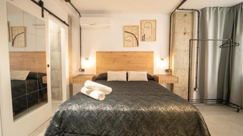 San Ildefonso Apartment | Family-Friendly H&H Suite Oasis in Scenic Granada