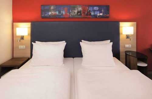 Rhein-Erft-Kreis District Hotel | Stylish H+ Hotel Köln Brühl with Spa & Family-Friendly Amenities