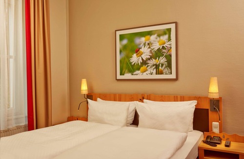 Reinhardsbrunn Hotel | Relax at H+ Hotel & SPA Friedrichroda: 4-Star Comfort Awaits
