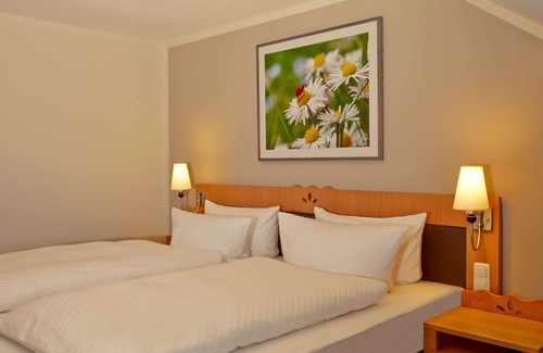 Reinhardsbrunn Hotel | Relax at H+ Hotel & SPA Friedrichroda: 4-Star Comfort Awaits