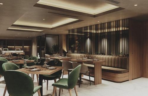 Hang Bo Hotel | Discover H Hotel Ha Noi: 4-Star Stay with Family-Friendly Amenities