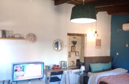 Margarites House | Pet-Friendly H&M Prive Home Margarites with Ocean Views