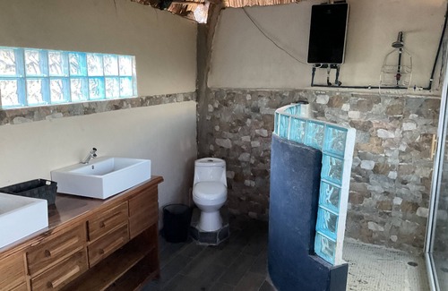 Esteli Hotel | Discover Relaxation at H & R Ranch Resort with Spa & Dining