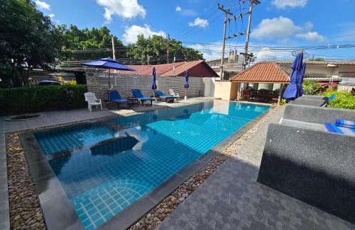 Chaweng City Center Hotel | Discover SP Chaweng Palace: Oceanfront Pool Retreat
