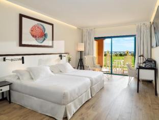 Bahia Calma Hotel | Relax at H10 Playa Esmeralda - Adults Only with Ocean Views