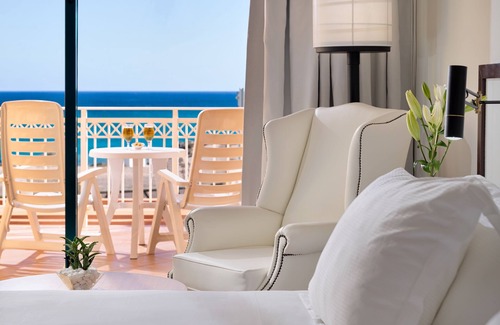 Bahia Calma Hotel | Relax at H10 Playa Esmeralda - Adults Only Retreat