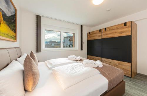 Fuegen House | Modern Retreat with Ocean Views and Wellness Amenities