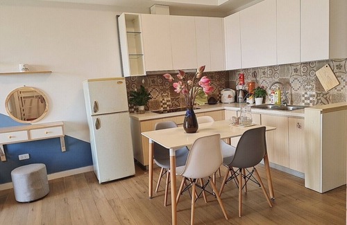 Van Giang Apartment | Cozy H2 Homestay with Pool in Ecopark, Van Giang