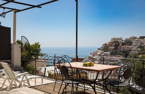 Liparlati Apartment | Seaside Serenity at H20 Marine Apt with Spa & Breakfast