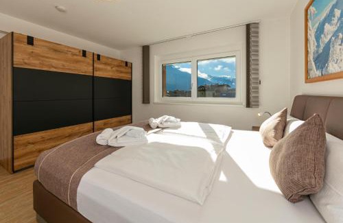 Fuegen House | Experience H21: Wellness Retreat with Ocean Views & Sauna