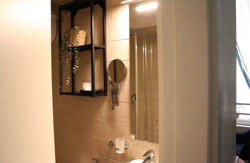 Naples City Centre Hotel | H22 Hotel: Guest Rated 9.4 with Spa & Family-Friendly Amenities