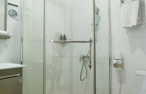 Ruessei Kaev Hotel | H22 Inn