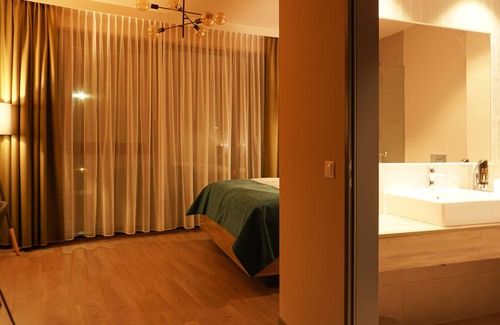 Bernau bei Berlin Hotel | Premium H24 Stadthotel Bernau: Family-Friendly Comfort