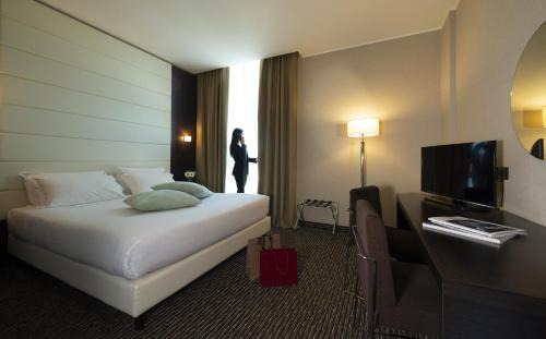 Milanofiori Nord Hotel | Pet-Friendly H2C Hotel Milanofiori: A 4-Star Haven