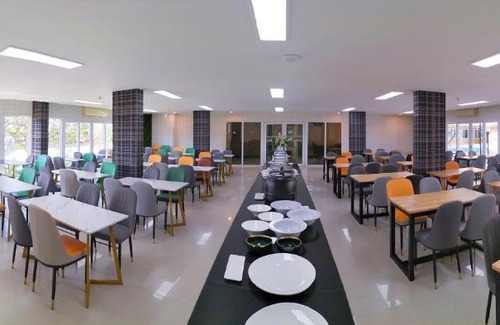 Bang Sao Thong Hotel | Discover H2DO Hotel: Family-Friendly Stay with Pool Access