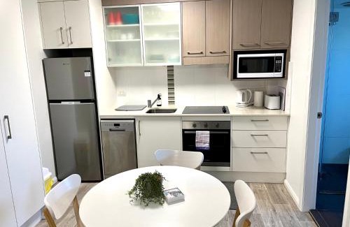 North Haven Apartment | Pet-Friendly H2O Holiday Apartments with Ocean View