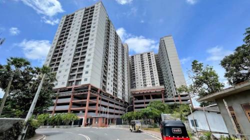 Borella Apartment | Premier H2o Residences: Pool Access & Family-Friendly Fun