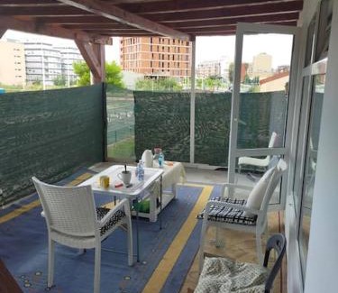 El Grao de Castellon Apartment | Cozy Room with Private Bath Near the Beach, Family-Friendly