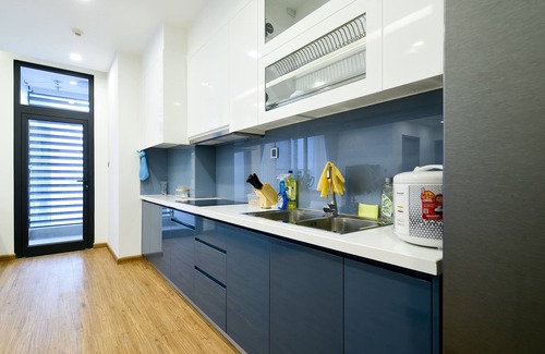 Ba Dinh Apartment | Discover Ha Noi Central Apartment with Pool Access