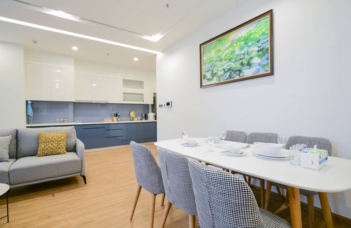 Ba Dinh Apartment | Discover Ha Noi Central Apartment with Pool Access