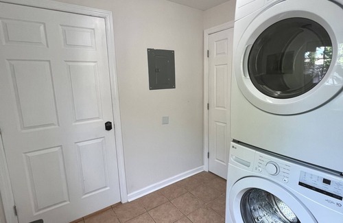Stamford Apartment | Cozy Private Studio with Full Bath and Kitchenette