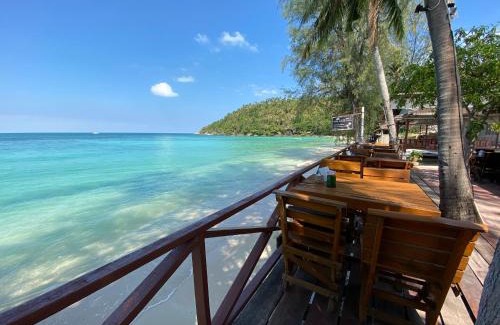Ko Pha-ngan Resort | Oceanfront Haad Salad Villa with Breakfast & Family Amenities