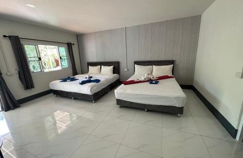 Ko Pha-ngan Resort | Oceanfront Haad Salad Villa with Breakfast & Family Amenities