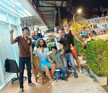 Haad Rin Hotel | Oceanfront Retreat at Haadrin Village Fullmoon Experience