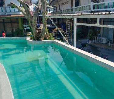 Haad Rin Hotel | Oceanfront Retreat at Haadrin Village Fullmoon Experience