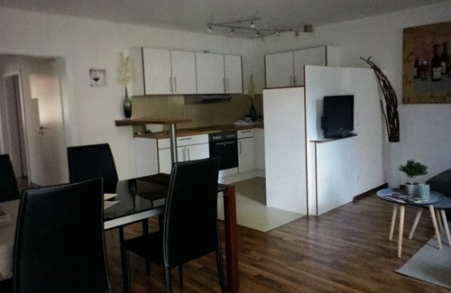 Neustadt an der Weinstrasse Apartment | Renovated Apartment with Top Amenities & Guest Rated 9.8
