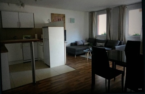 Neustadt an der Weinstrasse Apartment | Renovated Apartment with Top Amenities & Guest Rated 9.8